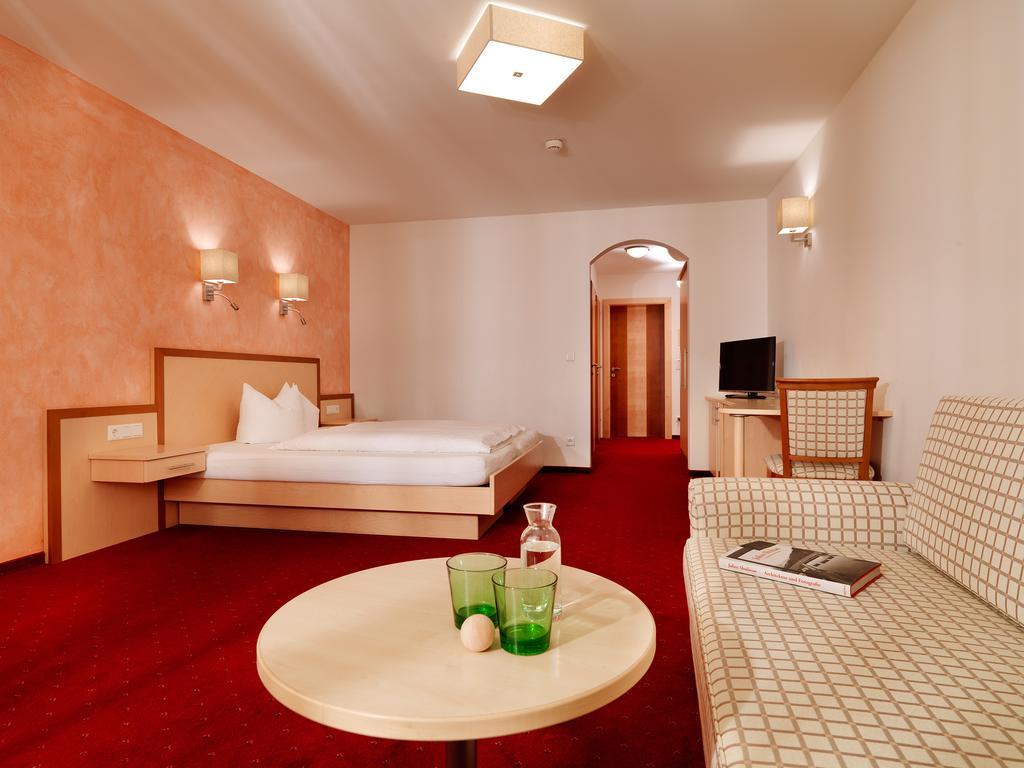 Posthotel Strengen Am Arlberg Habitación foto